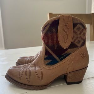 Ariat + Pendleton Boots 👢 Size 5.5